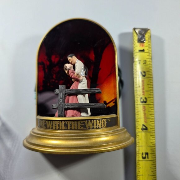 Hallmark Keepsake 2001 Gone With The Wind Ornament Scarlett  Rhett farewell - Picture 7 of 10